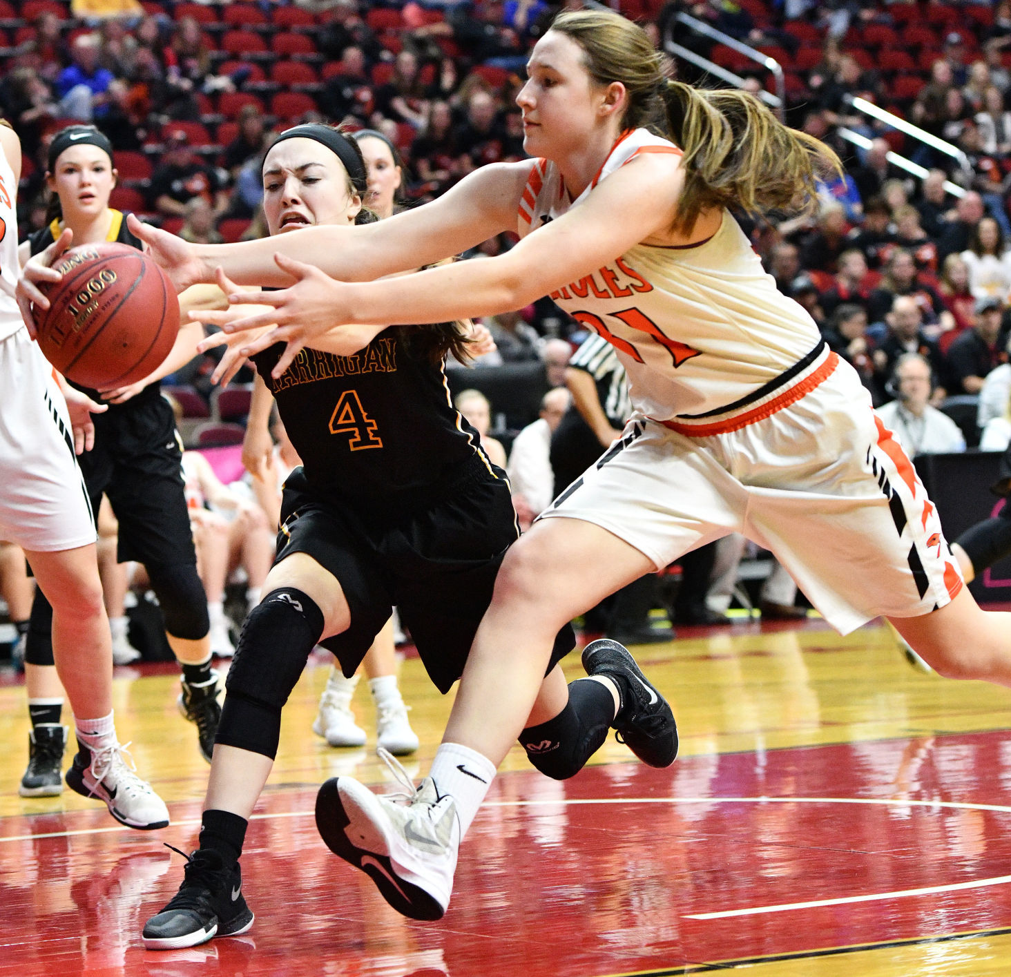 Bishop Garrigan vs Springville state basketball